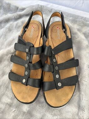 Revere Toledo black sandals with extenders. Size 10M